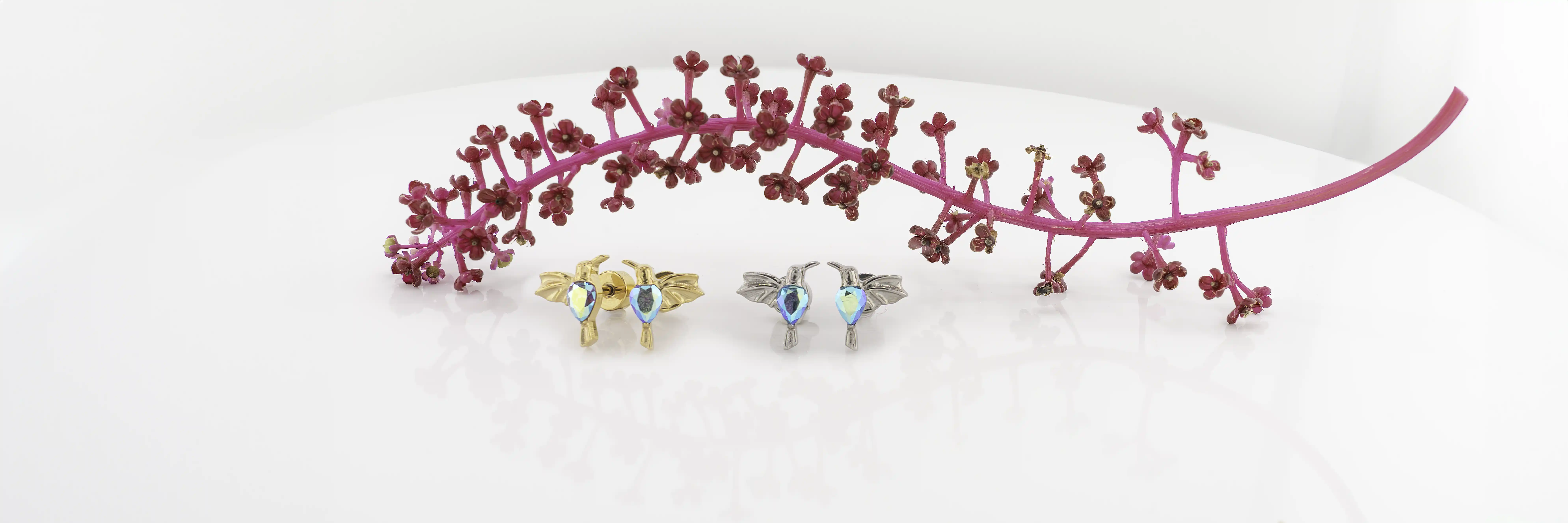 Hummingbird Studs 18K Gold Plated Titanium - Image 4
